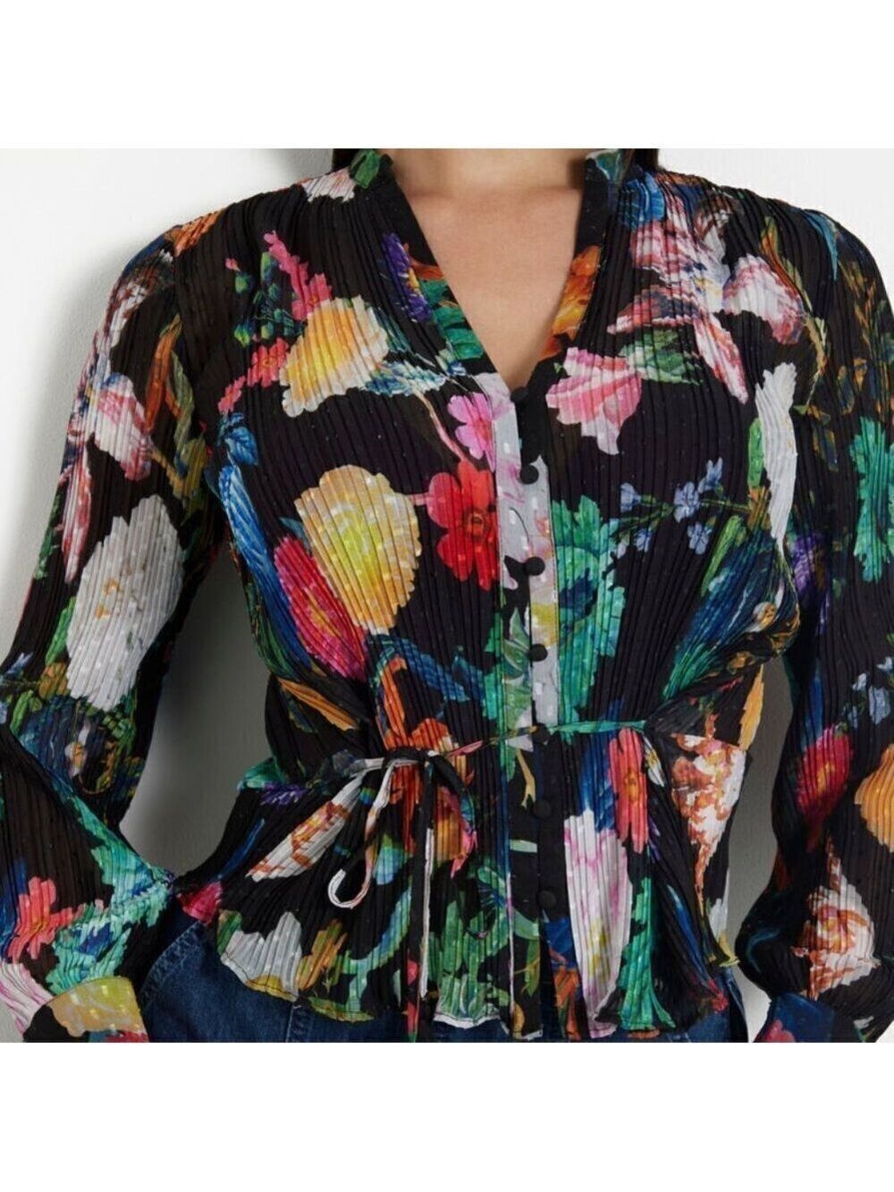 NWT Guess Lisette Printed Long-Sleeve Tie-Front Top M - Picture 5 of 16